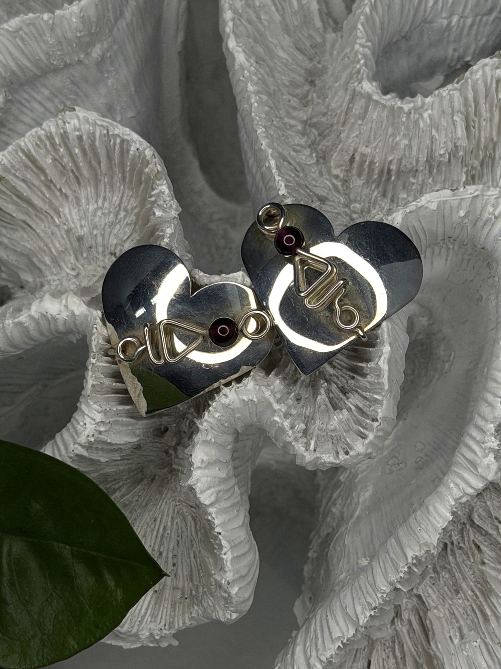 Vintage Scapes 925 Sterling Silver Heart Purple Agate Earrings